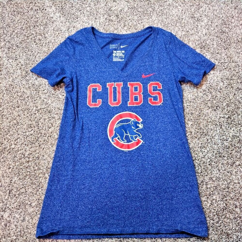 Chicago Cubs Nike Women's M Medium V-Neck T-Shirt Short Sleeve Blue Red